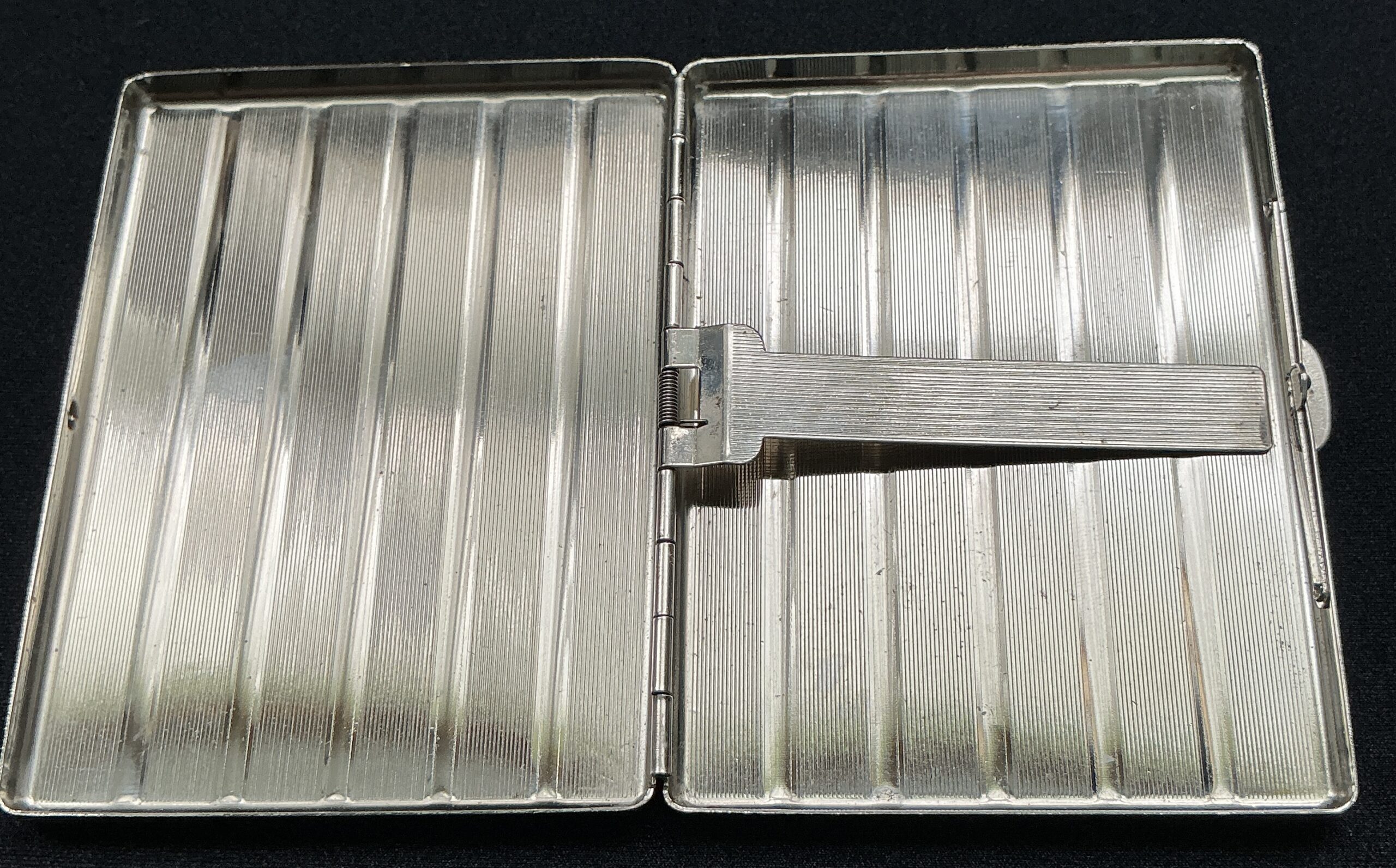 Vintage Silver Tone Cigarette Case Art Deco Style Working Spring Holder - Image 4