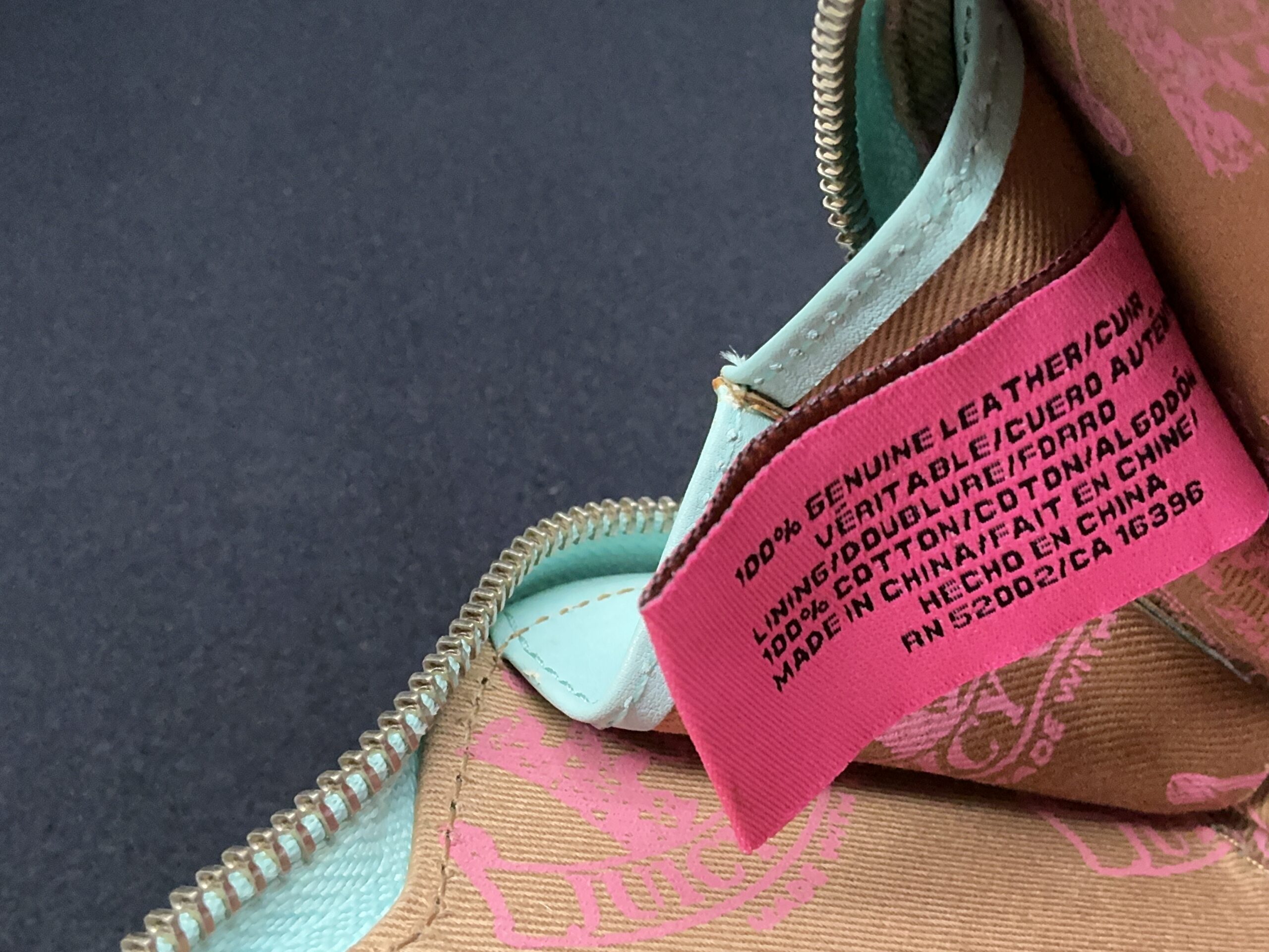 Juicy Couture Y2K Aqua Heart Leather Wristlet Purse - Image 6