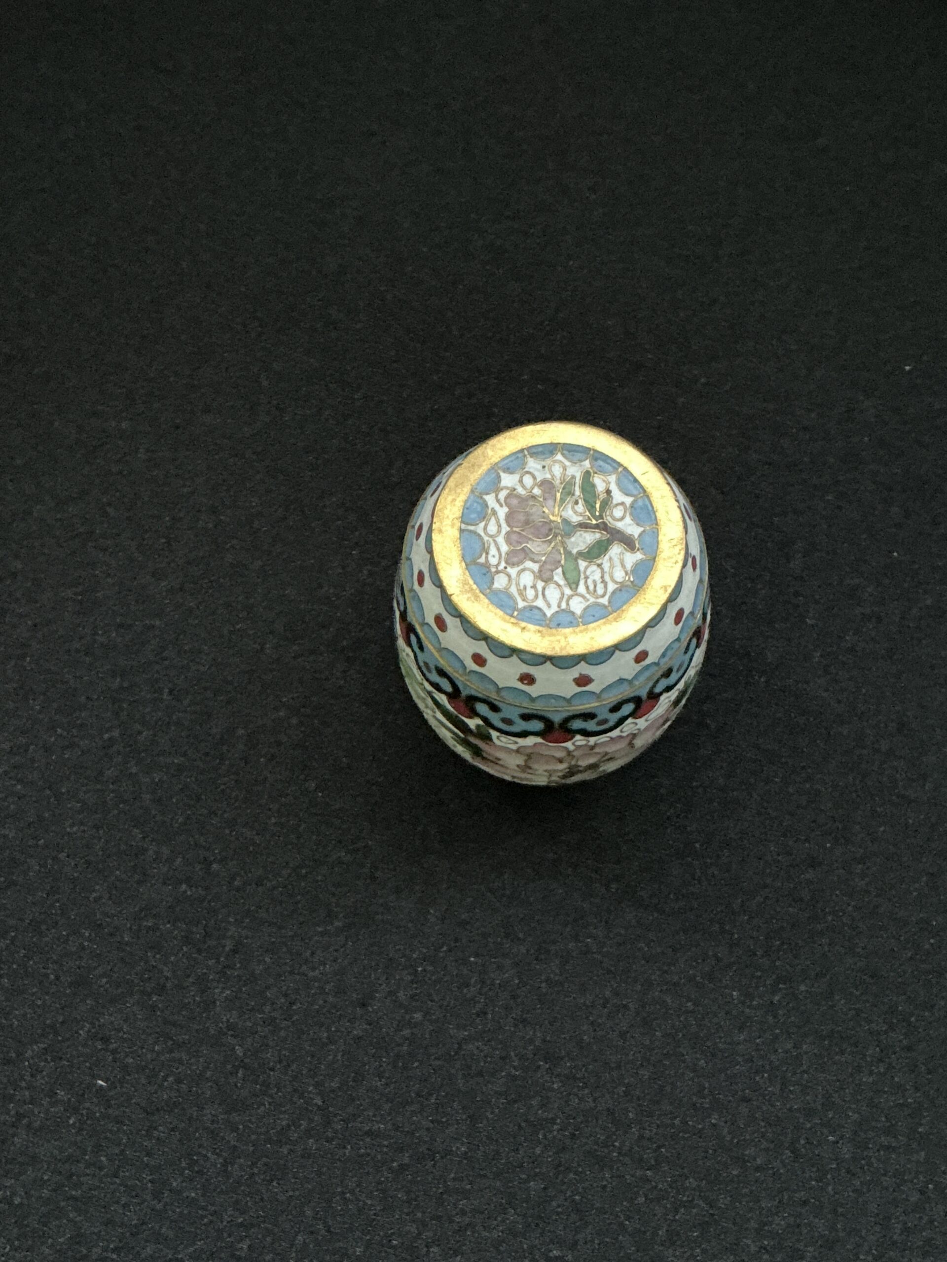 Vintage Chinese Cloisonné Barrel Trinket Box Floral Enamel Lidded Box White Blue Gold Cloisonne Keepsake Pill Box - Image 2